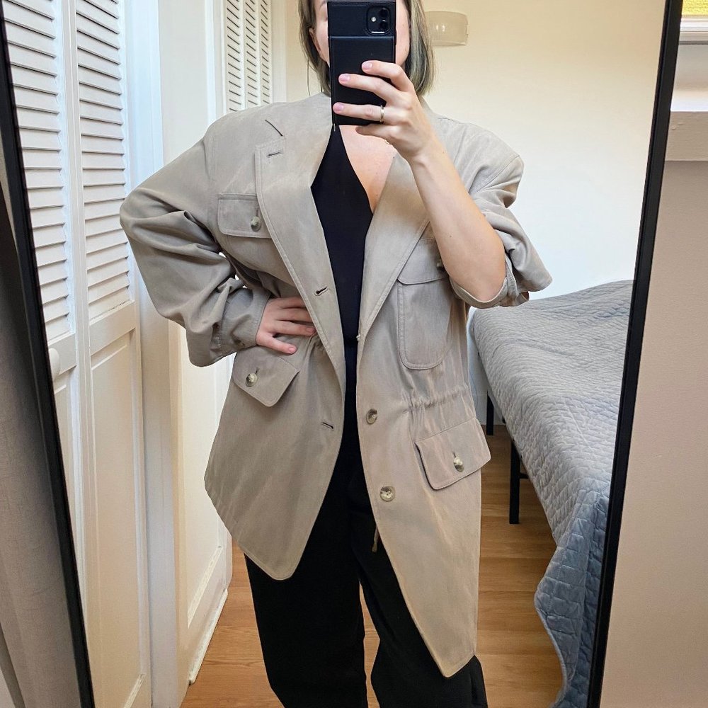 Dusty beige oversized loose jacket classy, military safari style blazer